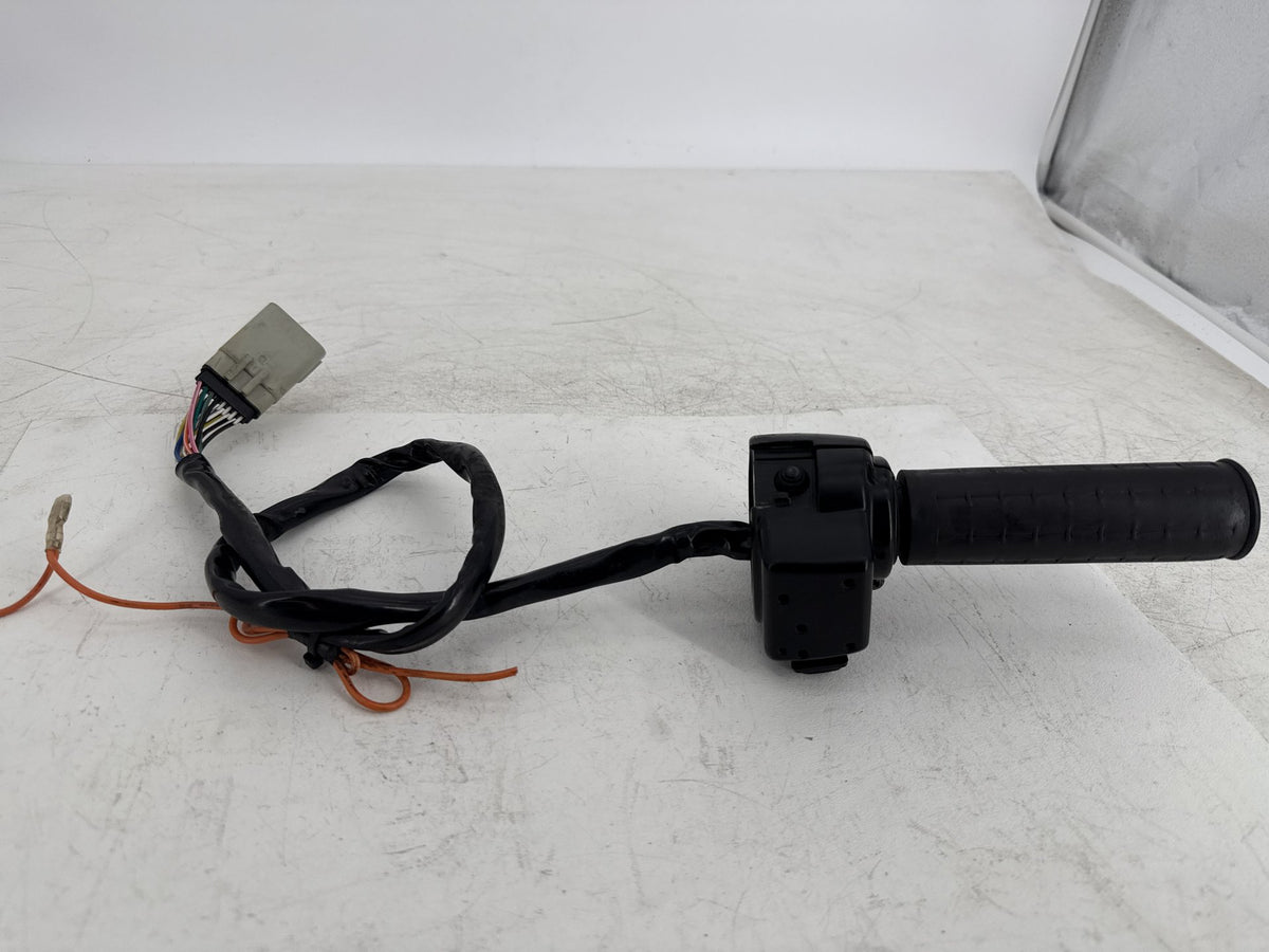 13 Harley Street Glide Touring OEM Left Turn Signal Headlight Switches Controls