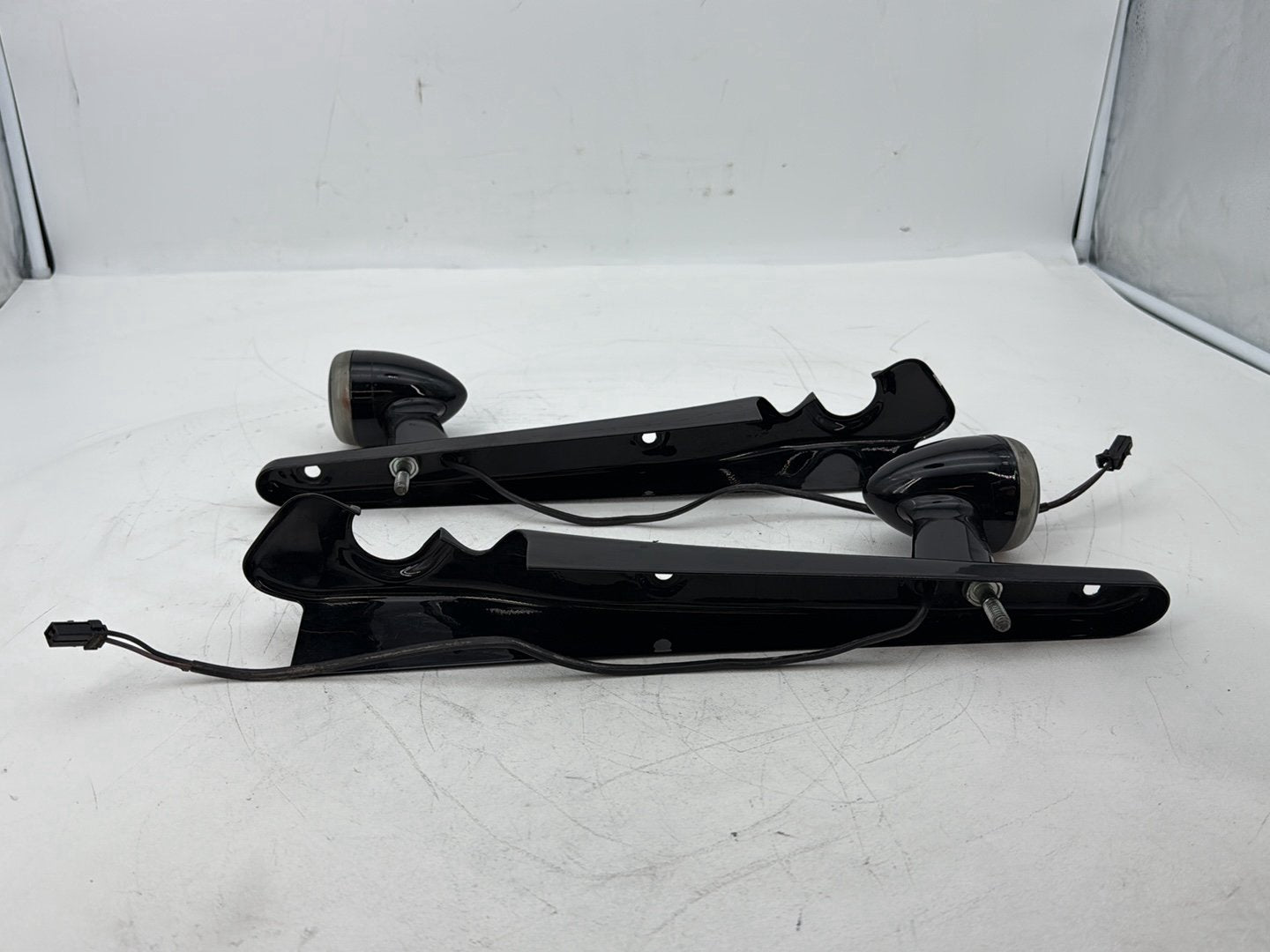 2004 - 2013 Harley-Davidson Sportster 1200 Custom Rear Left Right Fender Struts Bracket & Turn Signal  59902-04