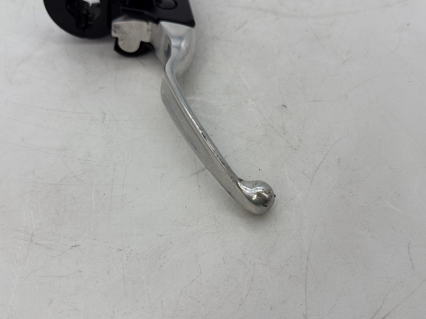 2008 Harley Touring FLHTCU Electra Glide Ultra OEM Front Right Brake Lever Master Cylinder