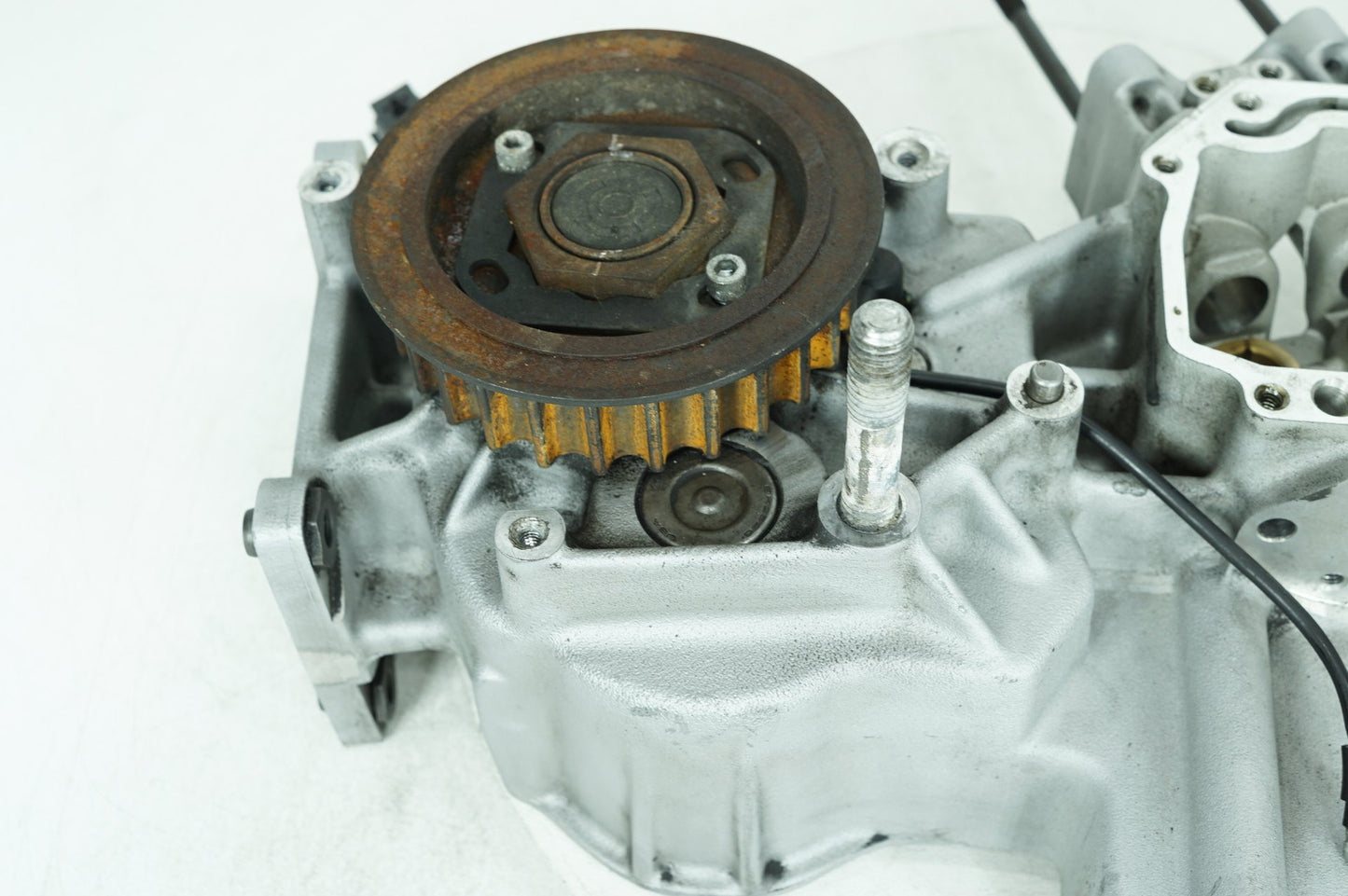1991 - 2003 Harley-Davidson Sportster Hugger Crankcase Shaft Engine Motor Cover 24558-00