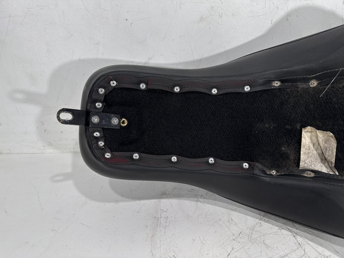 02 Harley Heritage Softail Classic Passenger Rider Driver Seat Saddle SADDLEMAN