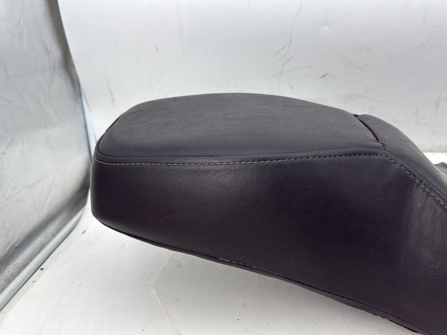 2005 Harley Road Glide Touring FLTRI OEM Passenger Rider Driver Seat Saddle