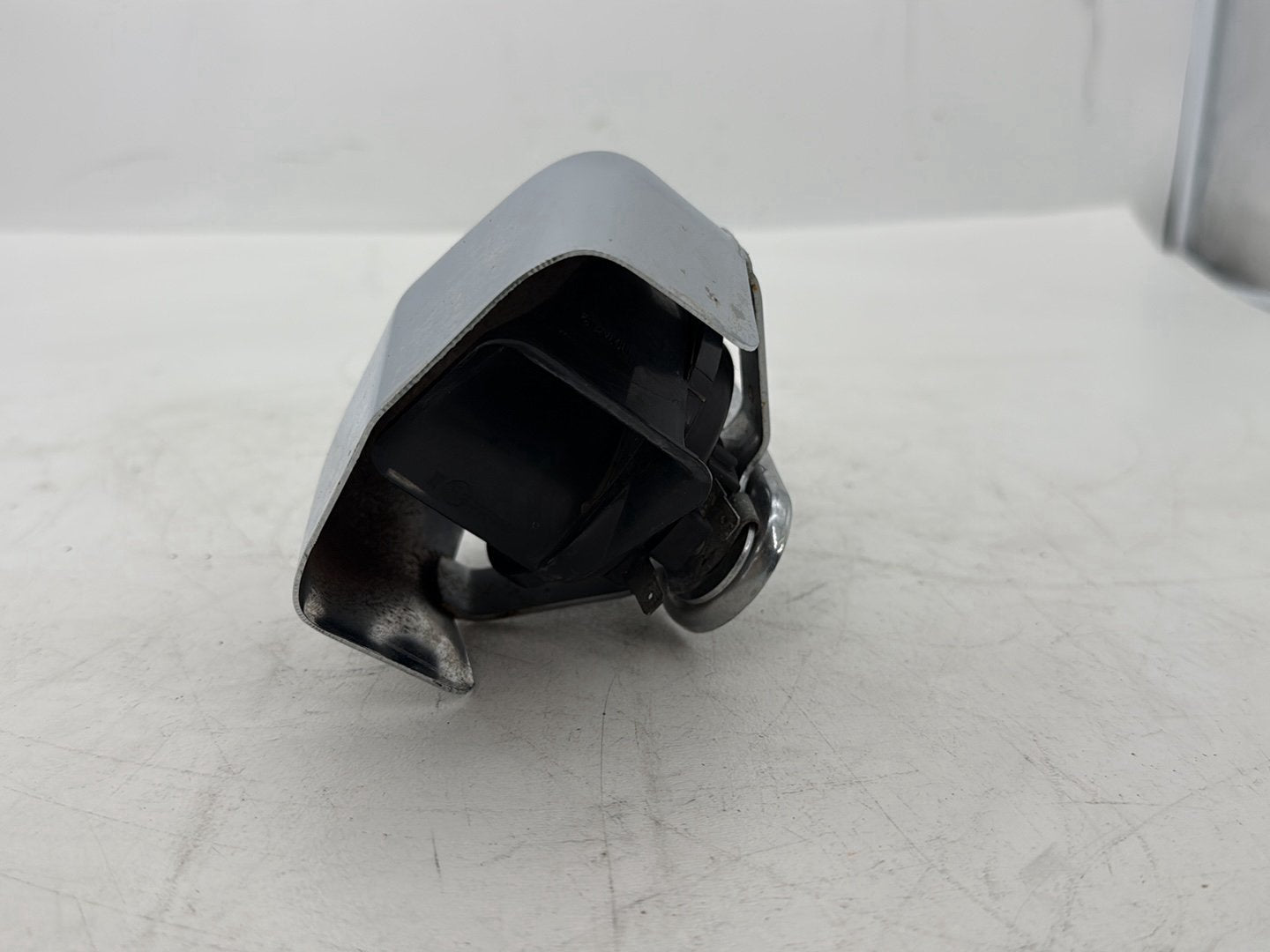2008 Harley Touring FLHTCU Electra Glide Ultra OEM Horn Signal Klaxon Chrome Cover