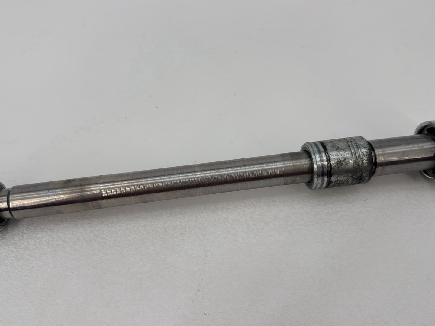 1999 - 2006 Harley-Davidson Dyna Wide Glide Front Wheel Axle Bolt Shaft 43346-83B