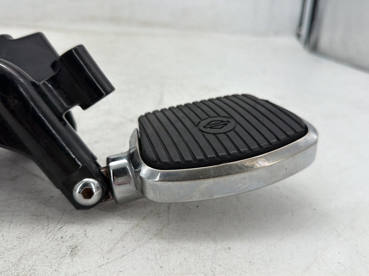 2003 Harley Softail Deuce FXSTD OEM Left Foot Rest Support Bracket Peg