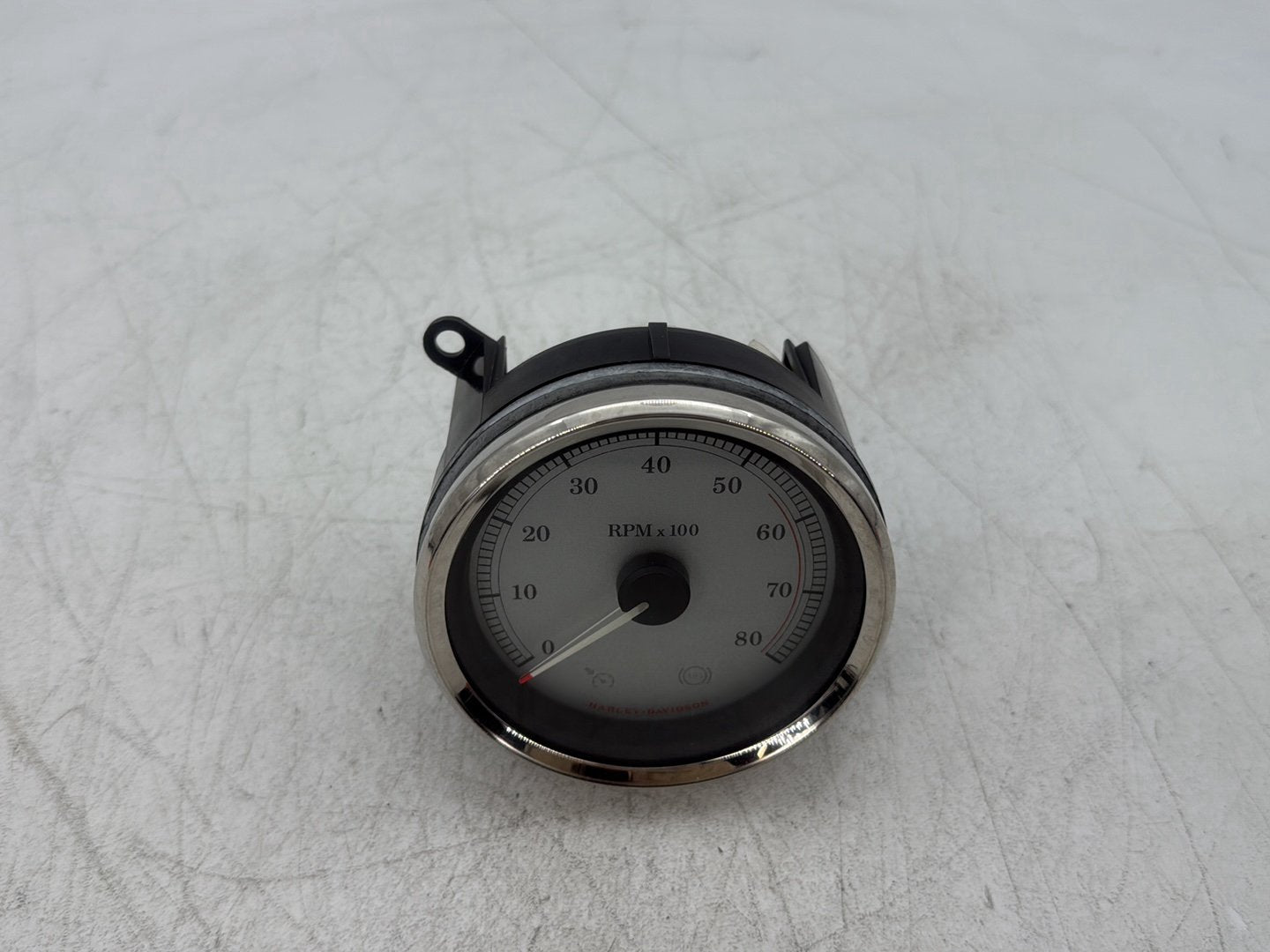 2010 Harley Street Glide Touring FLHX OEM Tachometer Tacho Gauge Instrument Cluster