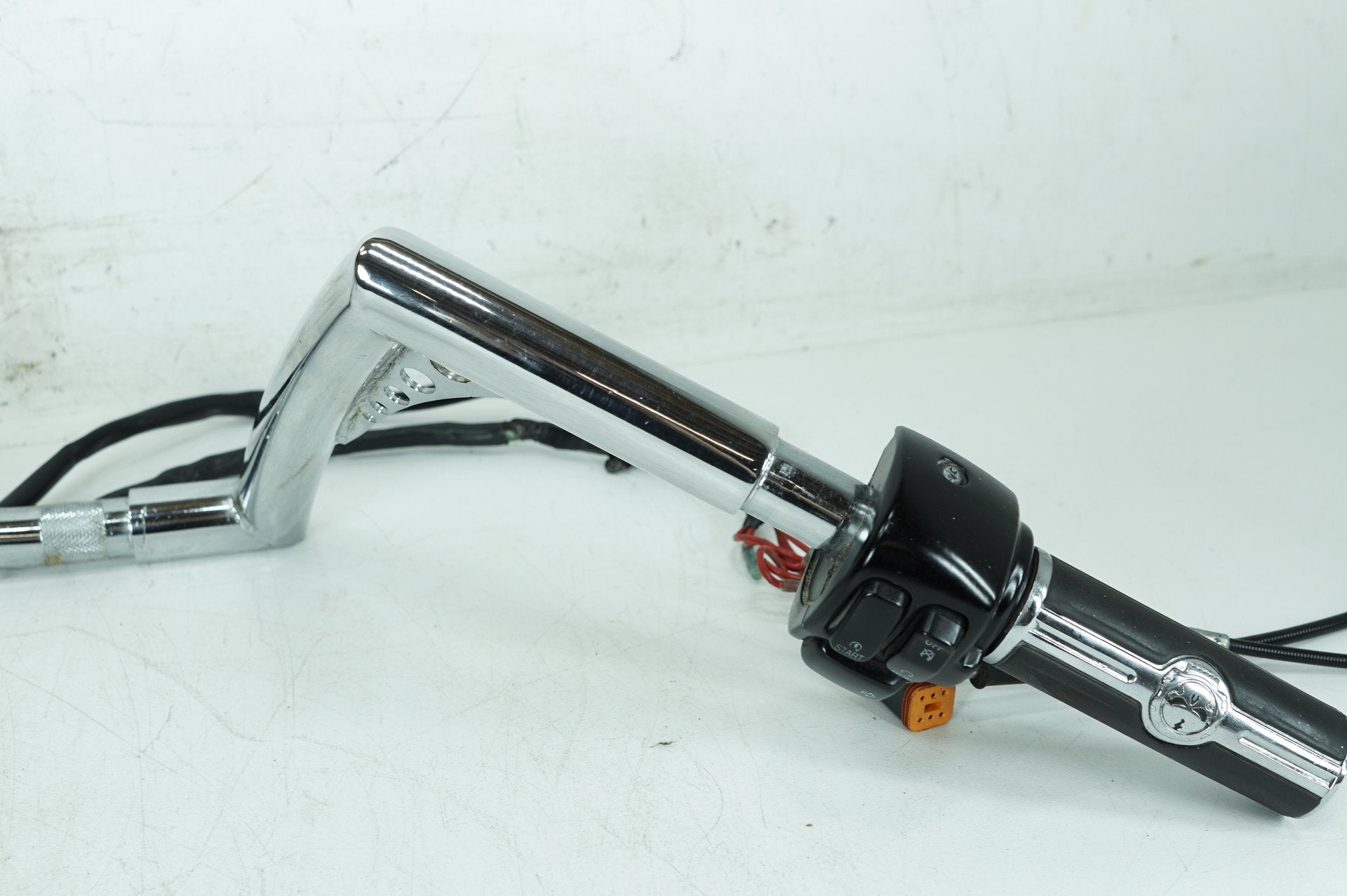 1999 - 2006 Harley-Davidson Softail Fat Boy Handlebars Left Right Switches Controls  	71684-06A