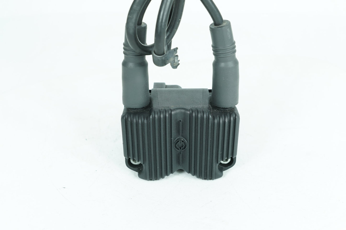 1999 - 2006 Harley-Davidson Touring Electra Glide Classic Ignition Coil Spark Plugs Cable  	31743-01