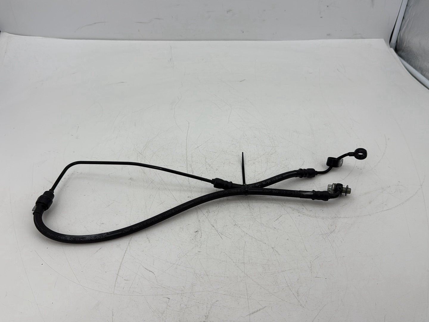 2002 Harley Dyna FXD Super Glide OEM Front Wheel Axle Bolt Shaft