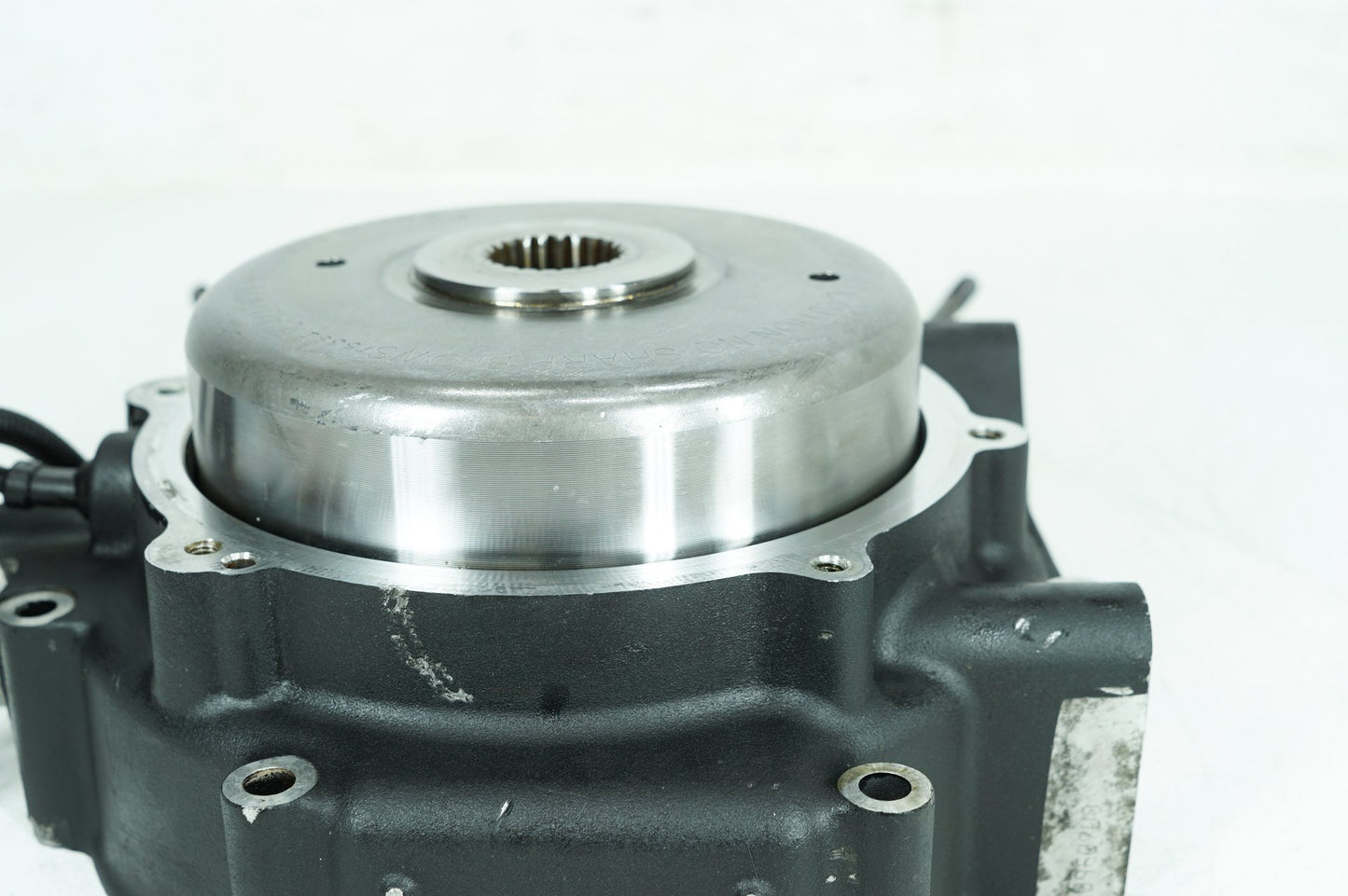 2008 - 2016 Harley-Davidson Dyna Wide Glide Crankcase Shaft Engine Motor Cover 24649-06