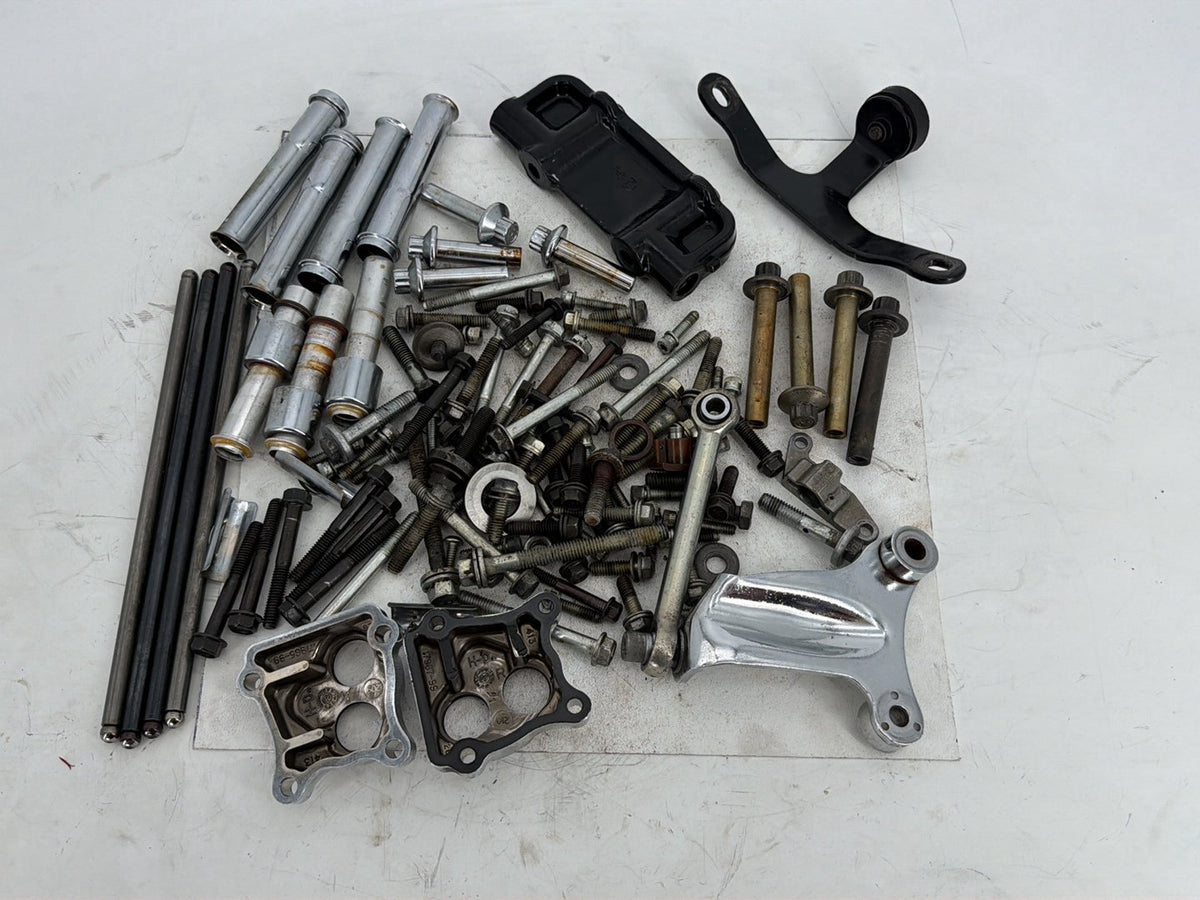 2010 Harley Touring Electra Glide Classic Twin Cam Engine Hardware Bolt Pushrods