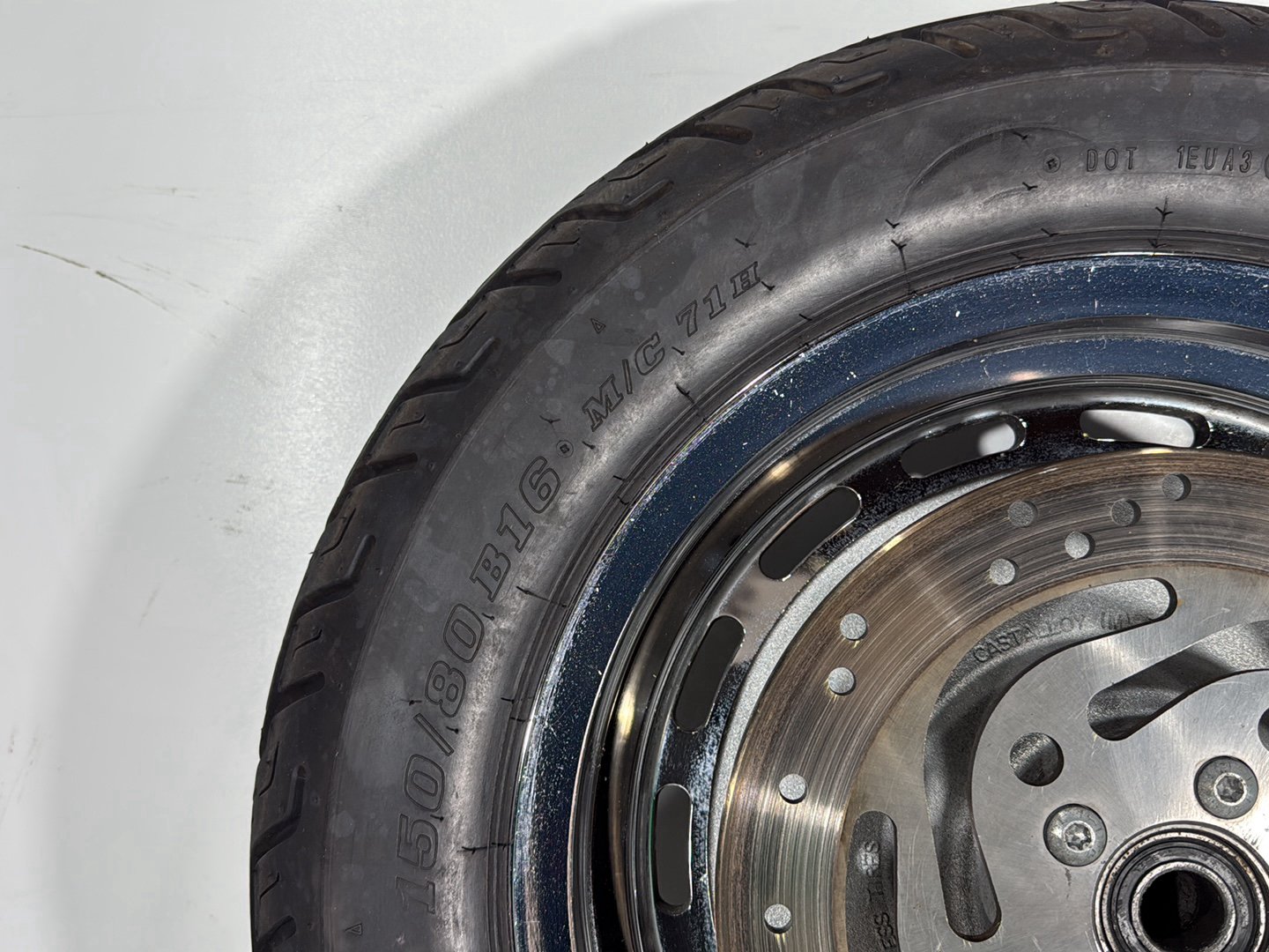 2004 - 2013 Harley-Davidson Sportster 1200 Custom Rear Wheel Rim Tire  	43335-05