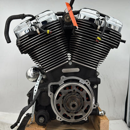 17 Harley Road Glide Touring OEM Milwaukee M8 107 Engine Motor Air Cooled 7 mi.
