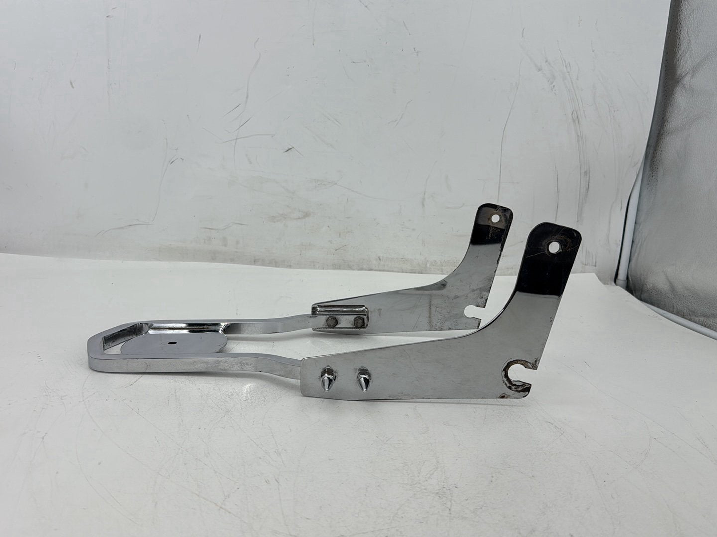 2006 Harley Dyna FXDWGI Wide Glide OEM Rear Back Sissy Bar Rail Sissybar