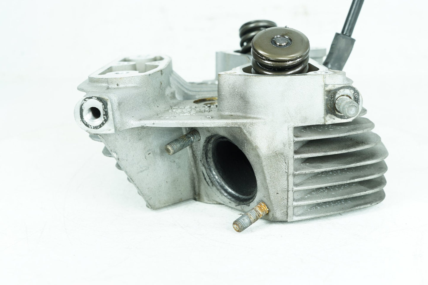 1991 - 2003 Harley-Davidson Sportster Hugger Front Twin Cam Engine Cylinder Head 16663-86B