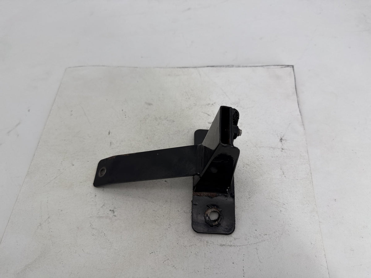 07 Harley Electra Glide Touring Eagle Front Driver Rider Backrest Bracket Mount
