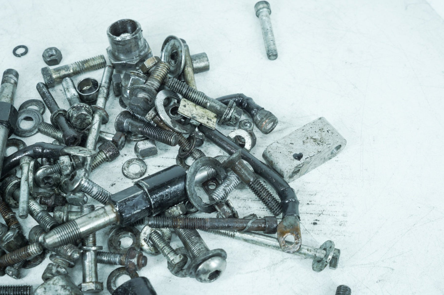 1999 - 2006 Harley-Davidson Dyna Super Glide T-Sport Hardware Bolts Nuts & Brackets
