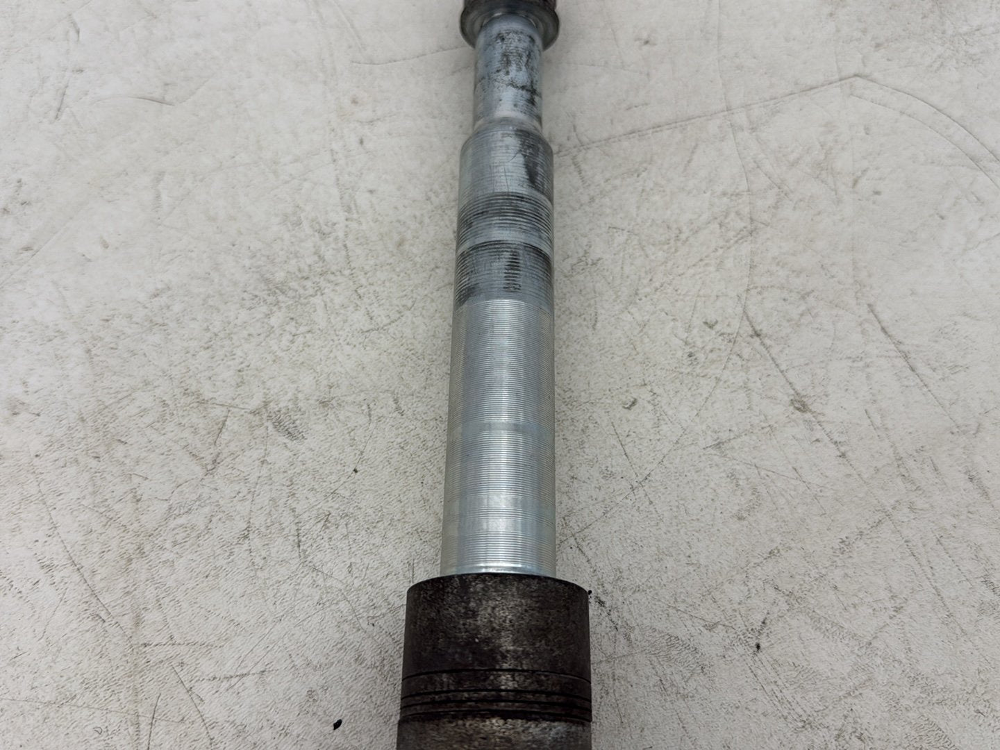2015 Harley Dyna Low Rider FXDL OEM Front Wheel Axle Bolt Shaft