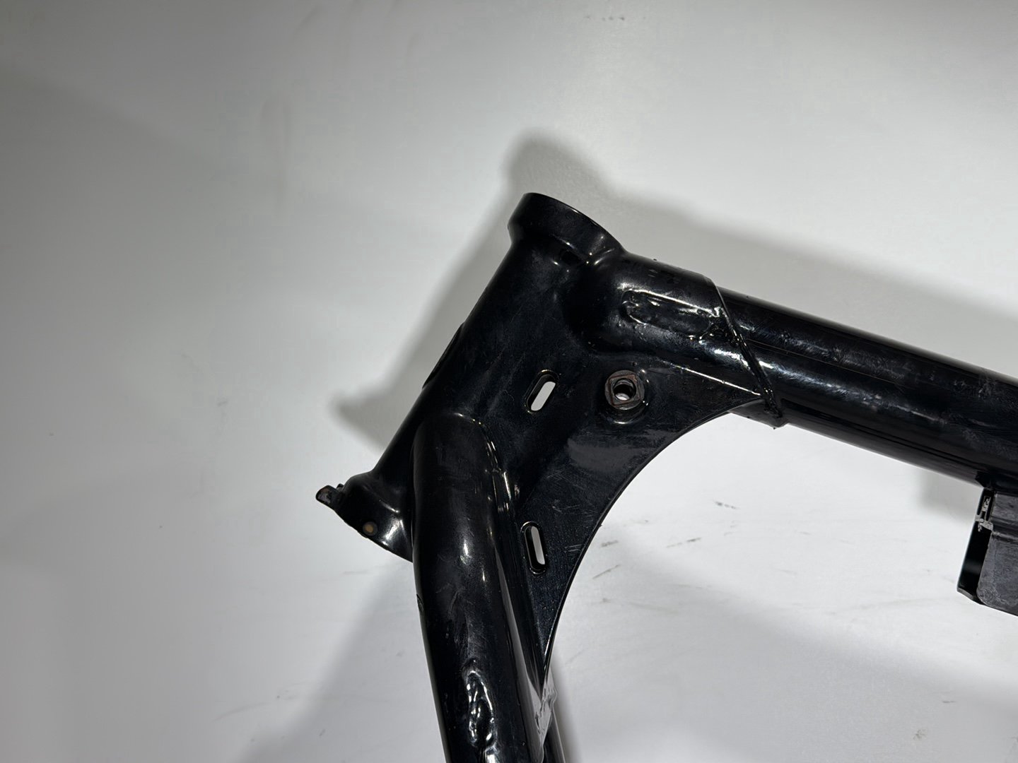 2004 Harley Sportster XL883C 883 Custom OEM Body Main Frame Chassis SLVG