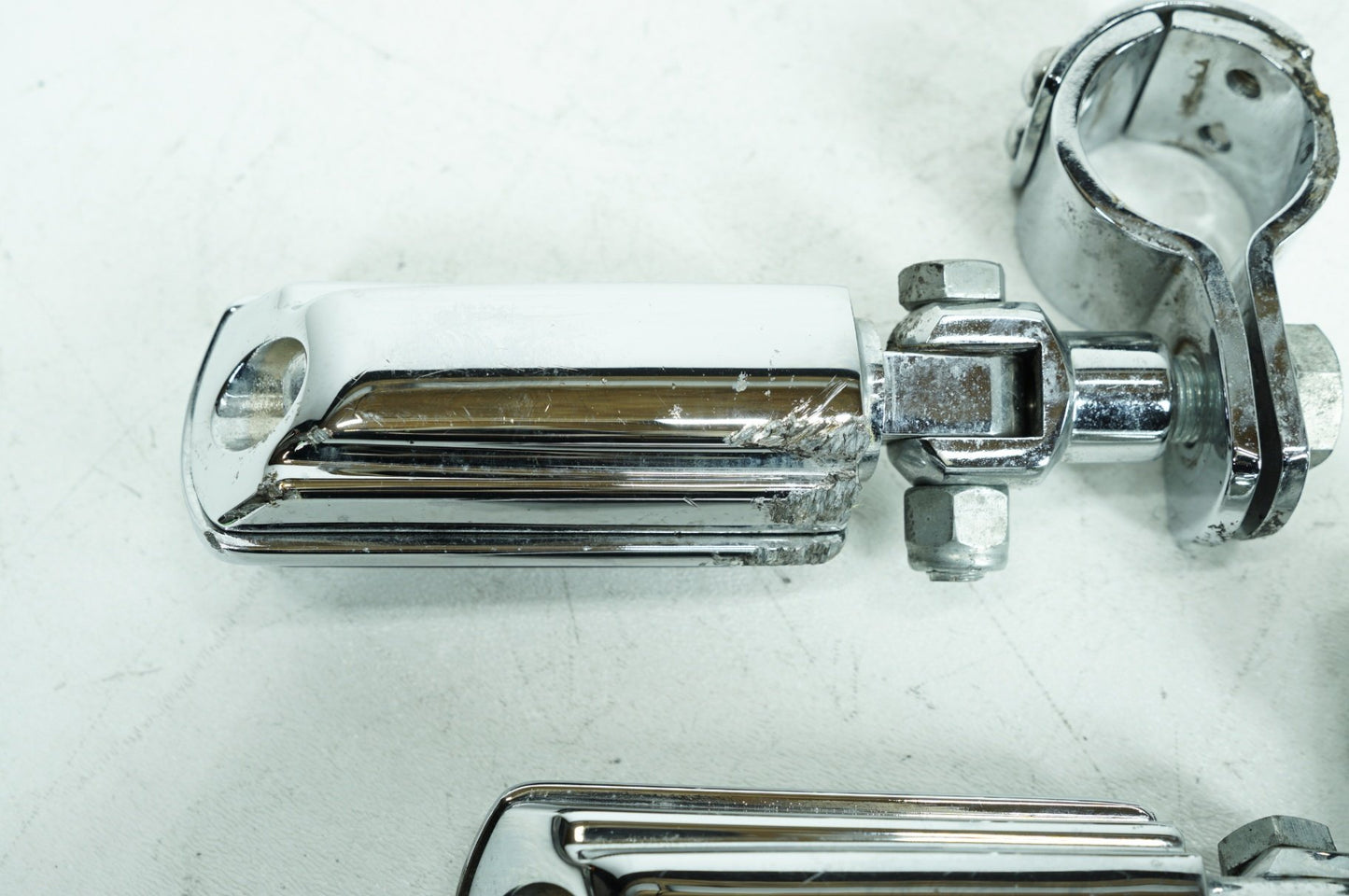 1999 - 2006 Harley-Davidson Touring Road King Classic Front Right Left Highway Foot Pegs 50130-95A