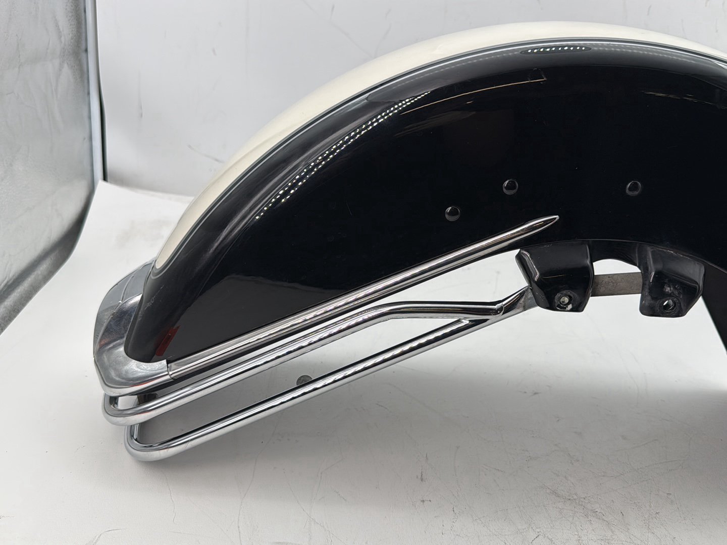2007 Harley Touring FLHTP Electra Glide Police OEM Front Wheel Fender Shell Panel