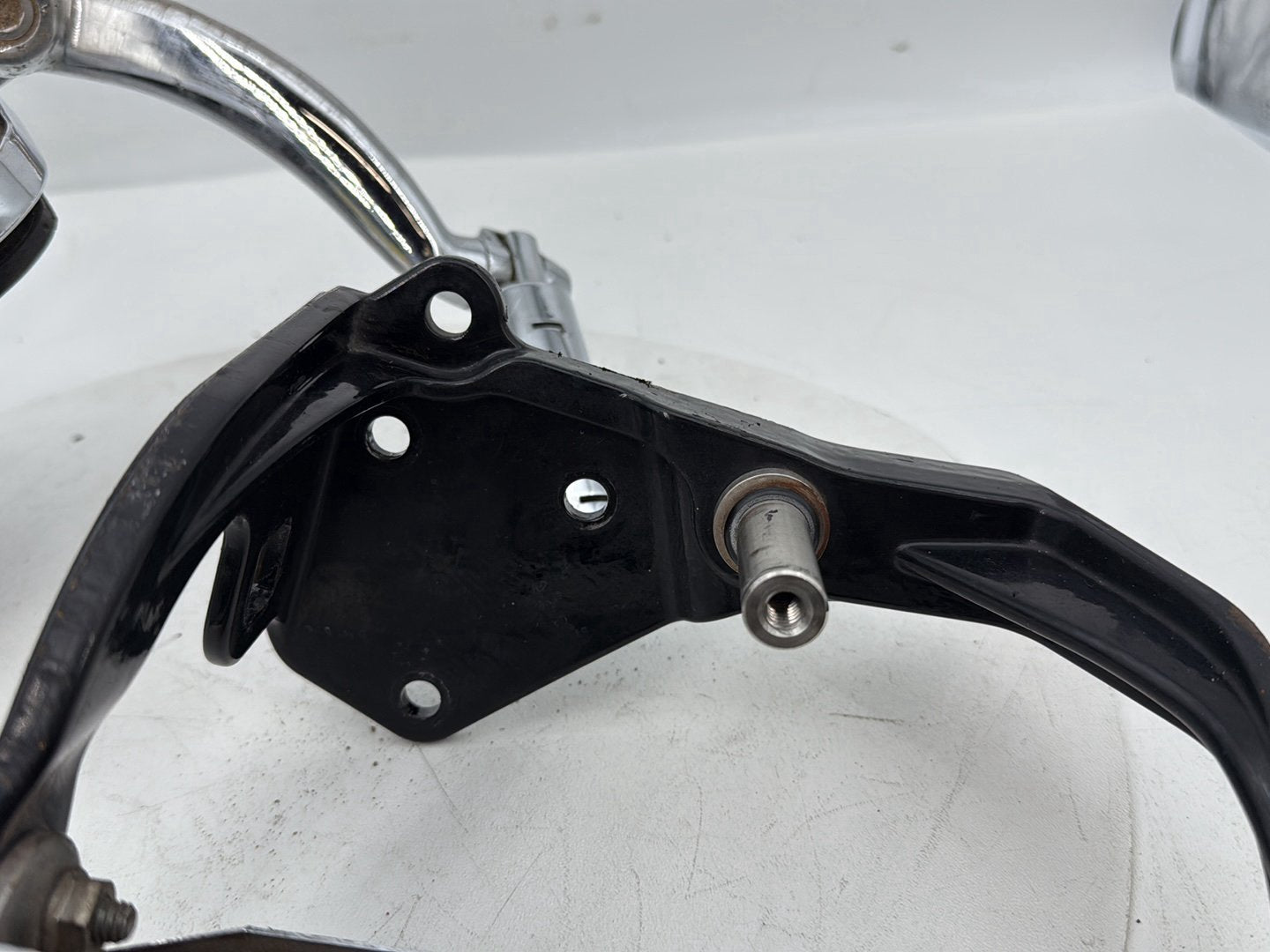 1999 - 2006 Harley-Davidson Softail Heritage Left Right Driver Floorboard Foot Rest 42431-00A