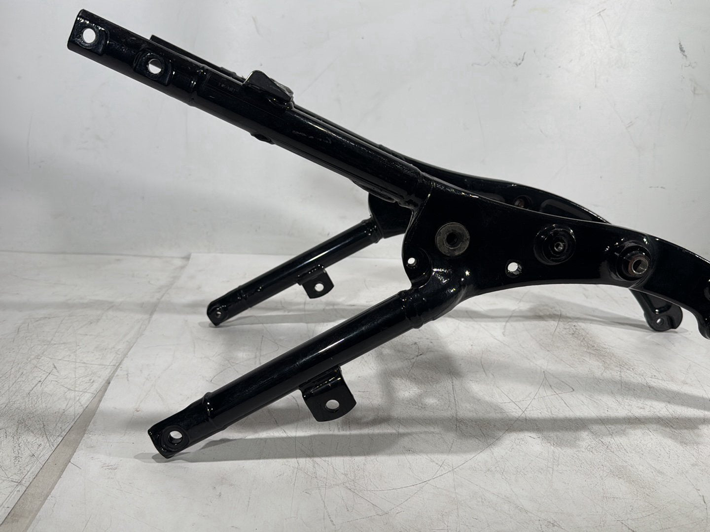 2015 Harley Road Glide Touring FLTRXS OEM Rear Back Sub Frame Rail Bar 48079-09BHP