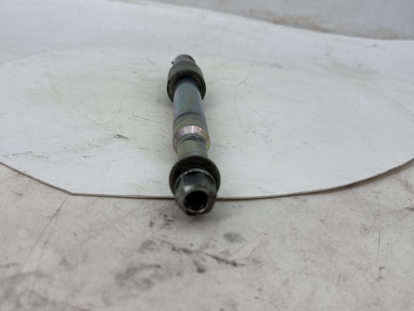 2006 Harley Dyna Super Glide Custom FXDCI OEM Front Wheel Axle Bolt Shaft