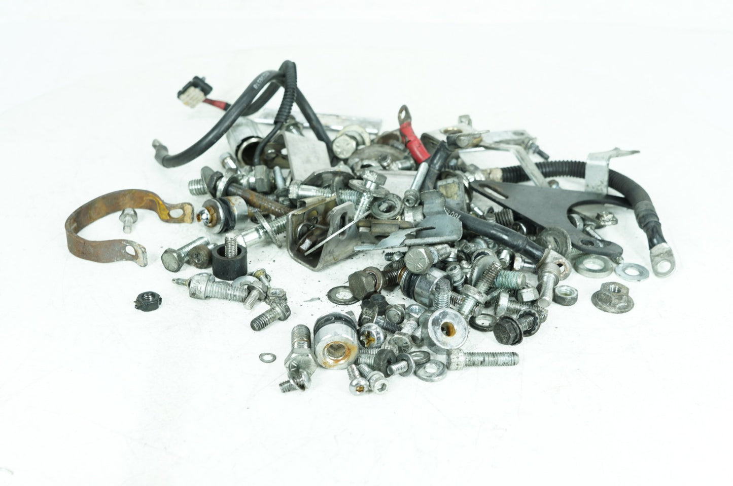 1999 - 2006 Harley-Davidson Touring Electra Glide Ultra Hardware Bolts Nuts & Brackets