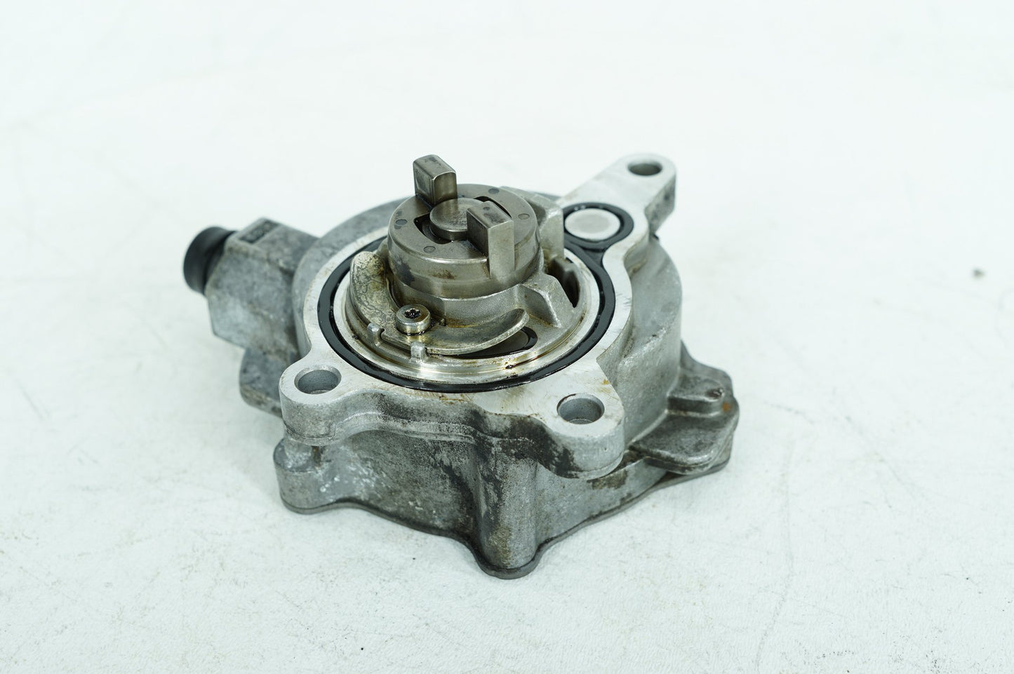 2013 - 2015 Jaguar XF  Brake Vacuum Pump