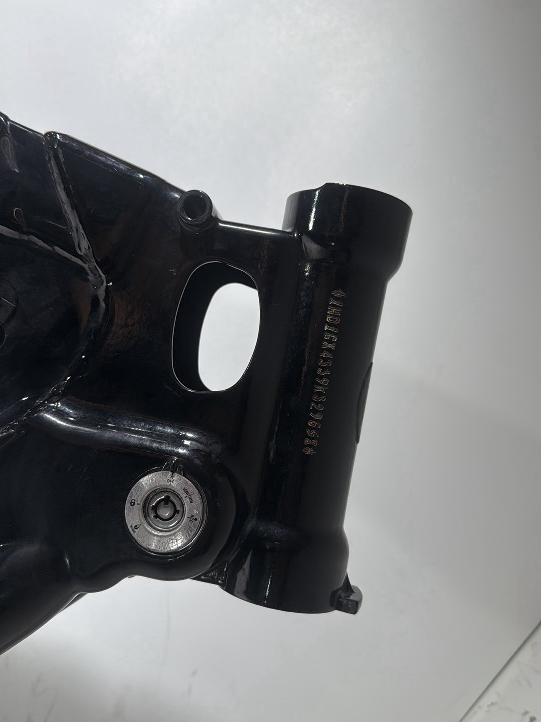 2009 Harley Dyna Street Bob FXDB OEM Body Main Frame Chassis 29 Degree CLN CLR