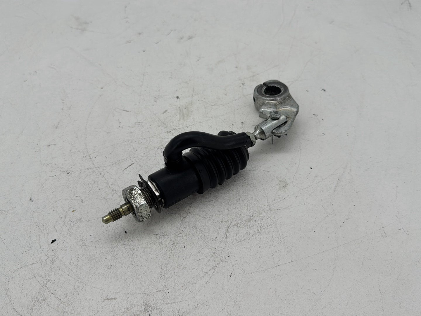 1996 Harley Road King Touring Police FLHPI OEM Rear Stop Brake Master Cylinder