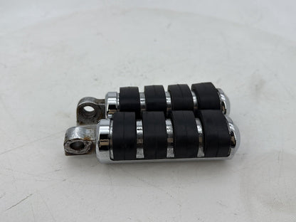 1999 - 2006 Harley-Davidson Softail Heritage Passenger Left & Right Foot Pegs Kuryakyn Small ISO-Pegs