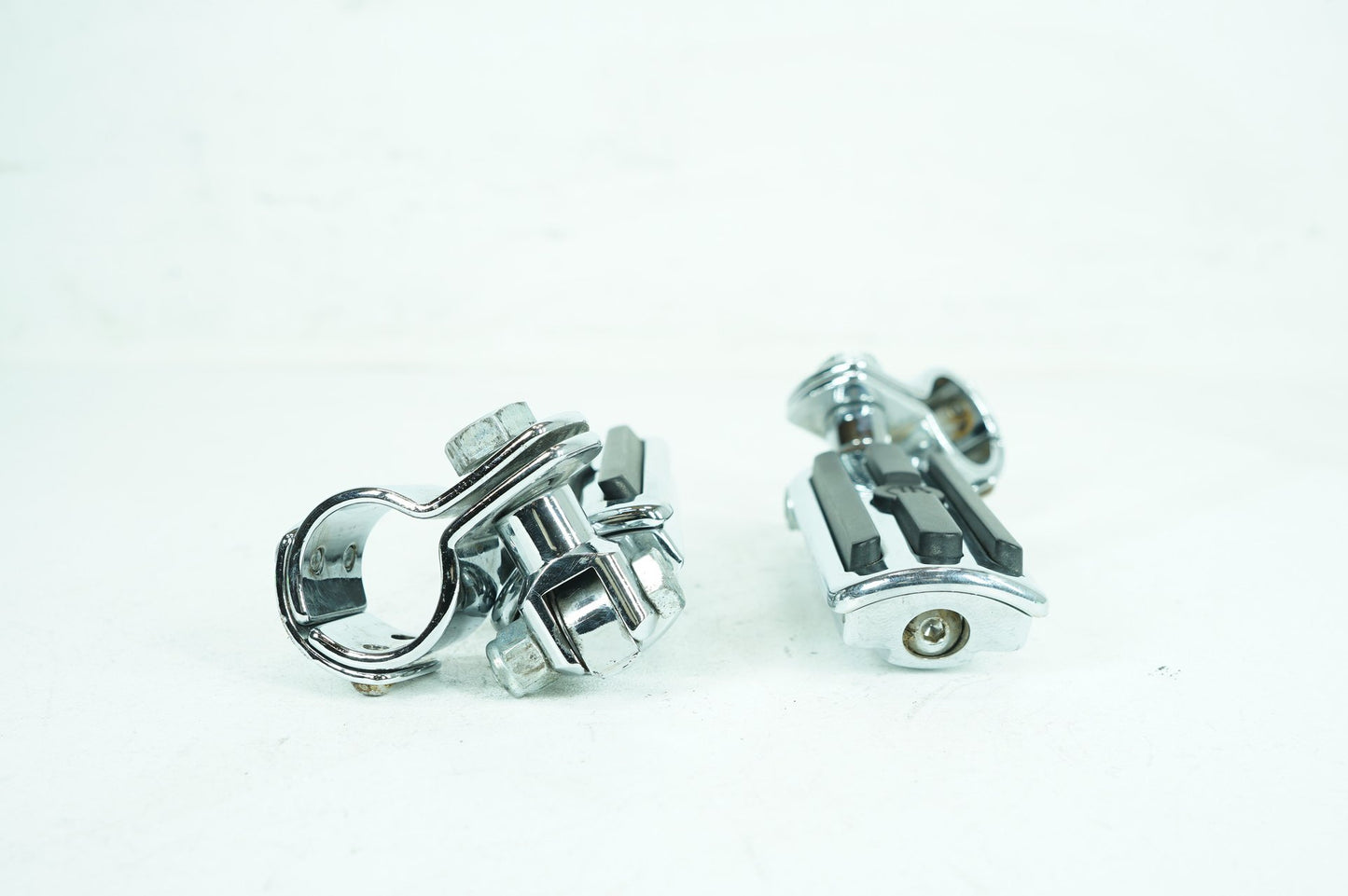 1999 - 2006 Harley-Davidson Softail Fat Boy Front Right Left Highway Foot Pegs 50957-02C