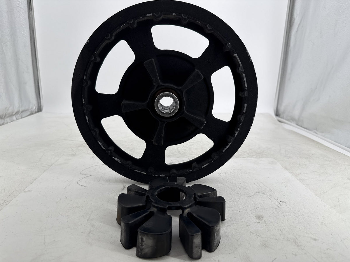 2013 Harley Street Glide Touring FLHX OEM Rear Driver Pulley Sprocket 68T 1"