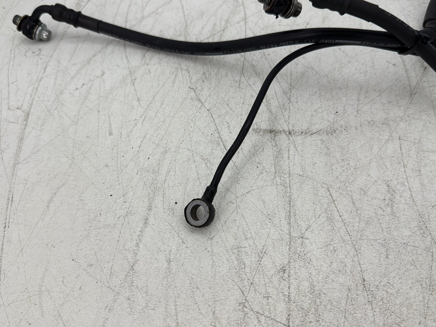 2007 Harley Electra Glide Touring Ultra FLHTCUI OEM Front Brake Hose Line Pipe
