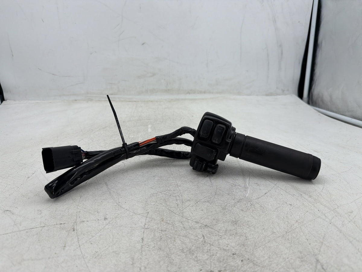 2011 Harley Electra Glide Touring OEM Right Engine Start Kill Switches Controls