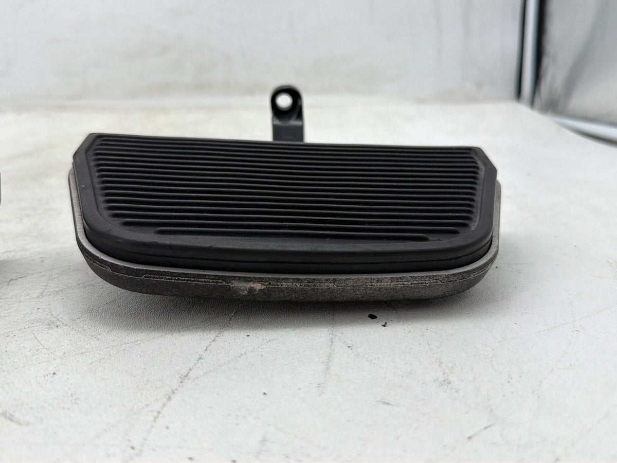 2012 Harley Electra Glide Touring Ultra OEM Left & Right Passenger Floorboard Foot Rest