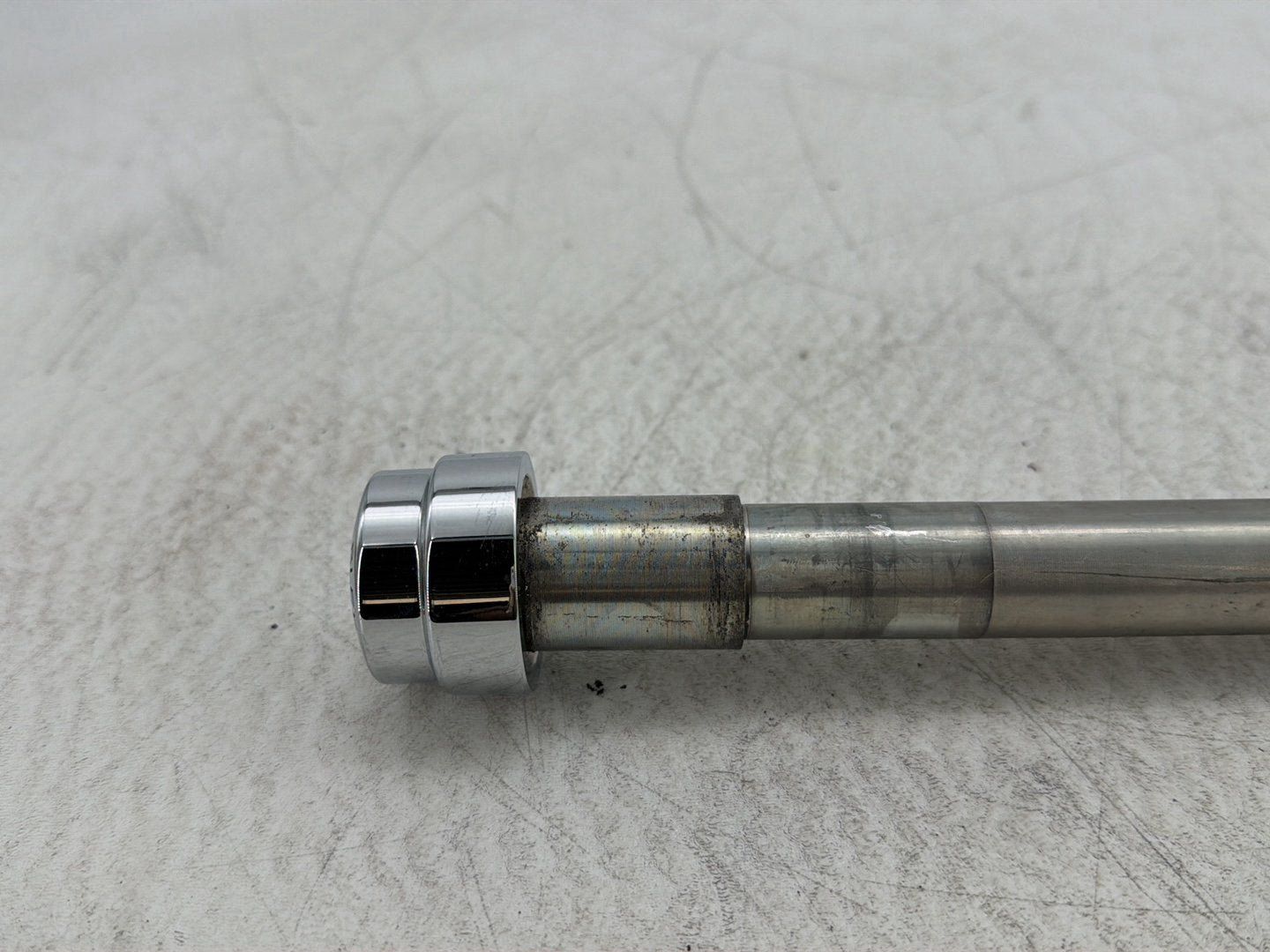 2011 Harley Heritage Softail Classic FLSTC OEM Front Wheel Axle Bolt Shaft