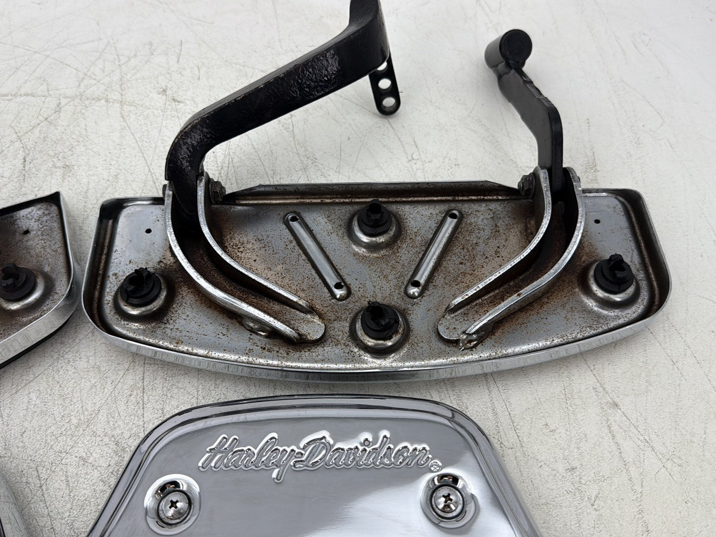 1998 Harley Touring FLHTCUI Electra Glide Ultra OEM Left Right Driver & Pass Floorboard Foot Rest