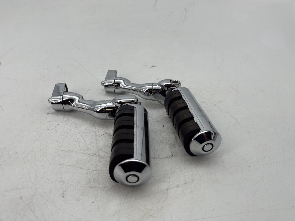 2007 Harley Touring Electra Police Kuryakyn Passenger Left & Right Foot Pegs