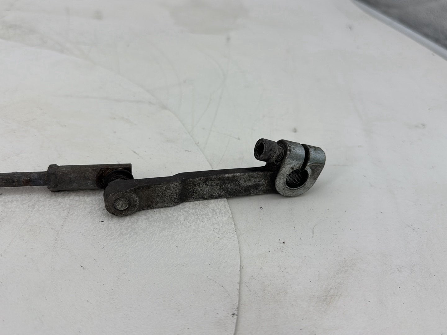 2005 Harley Road Glide Touring FLTRI OEM Gear Shifter Lever w/ Rod linkage