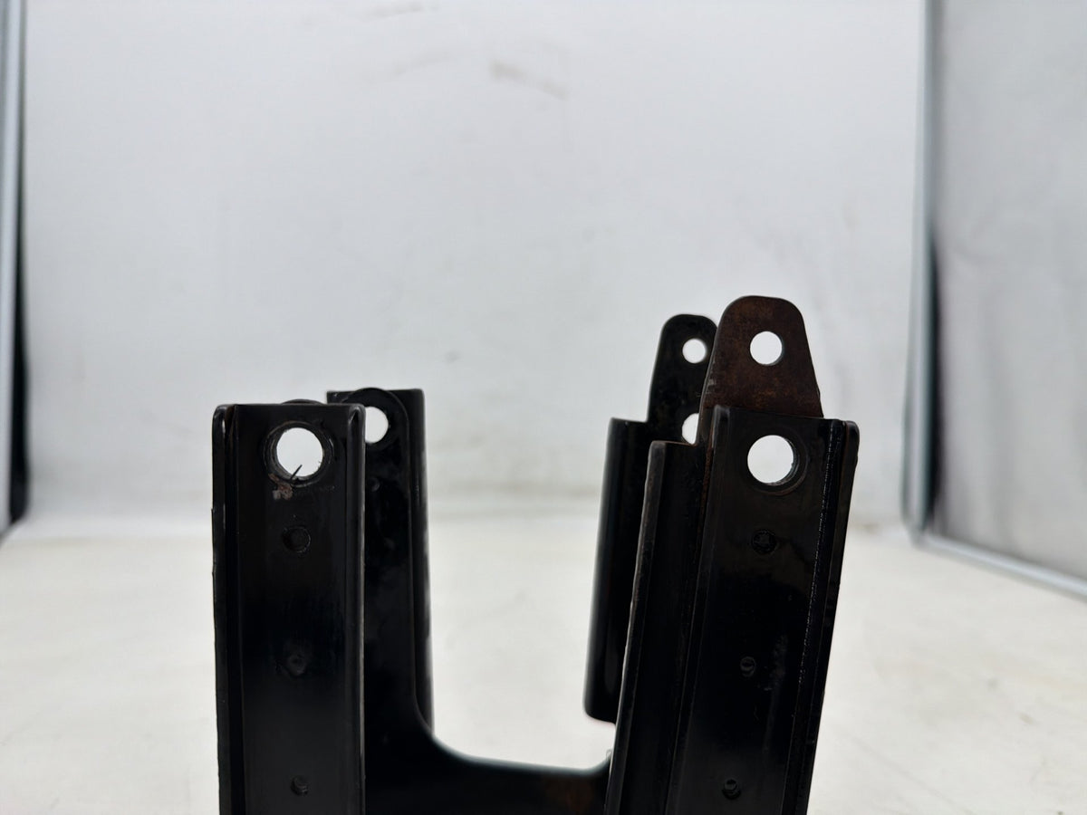 2016 Harley Road Glide Touring FLTRXS OEM Inner Fairing Mount Support Bracket