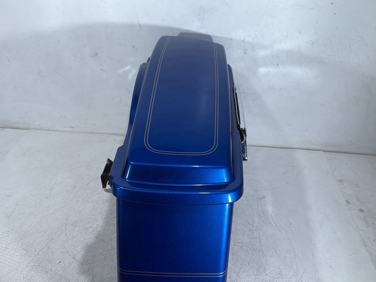 2007 Harley Electra Glide Touring Ultra OEM Right 1 Saddlebag Luggage NO Key