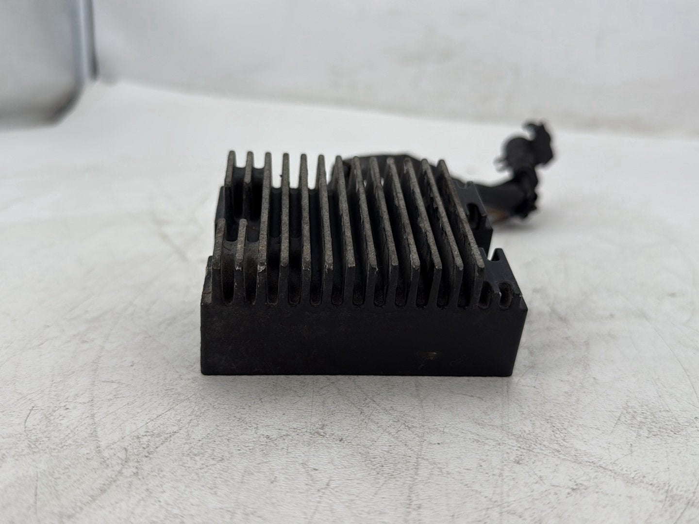 2009 Harley Sportster 883 Low XL883L OEM Voltage Regulator Rectifier