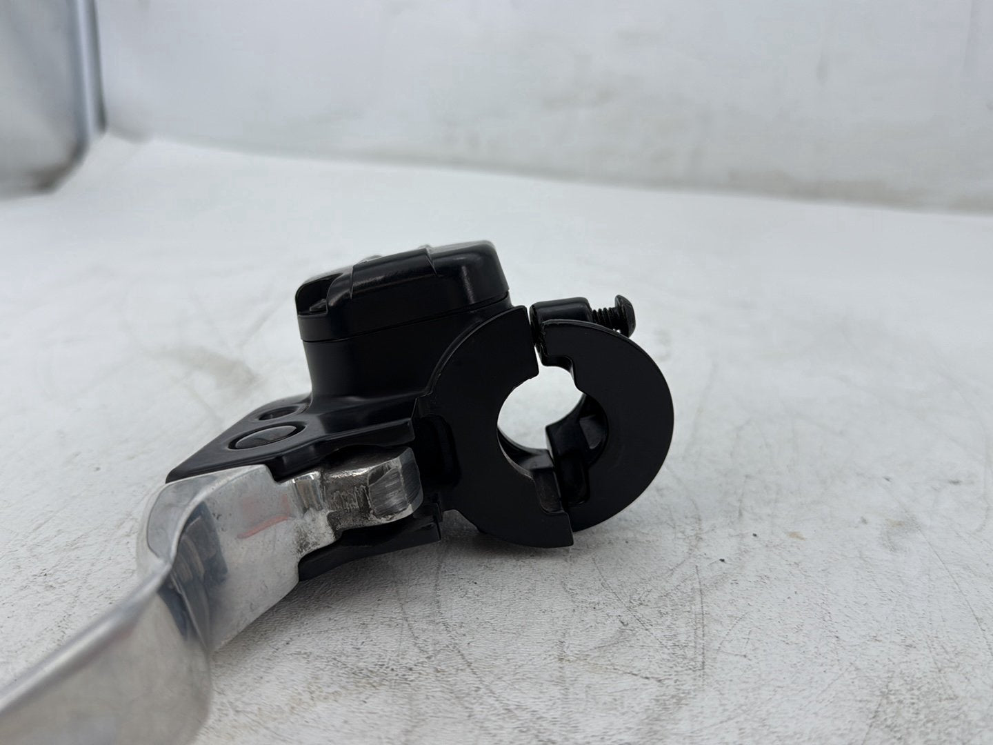 2017 Harley Road Glide Touring FLTRXS OEM Front Left Hand Clutch Lever Master Cylinder