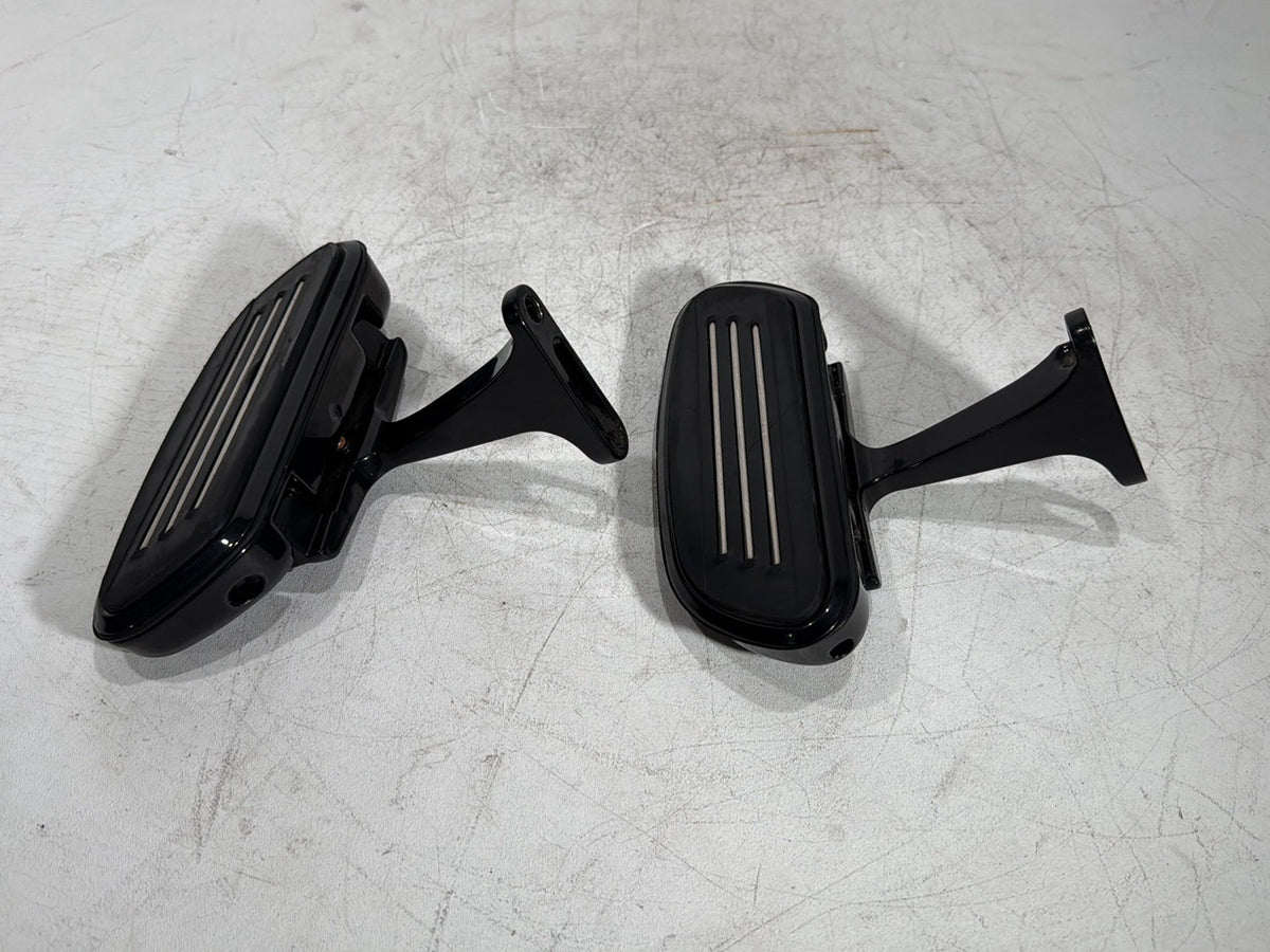 2011 Harley Road Glide Touring OEM Left & Right Passenger Floorboard Foot Rest