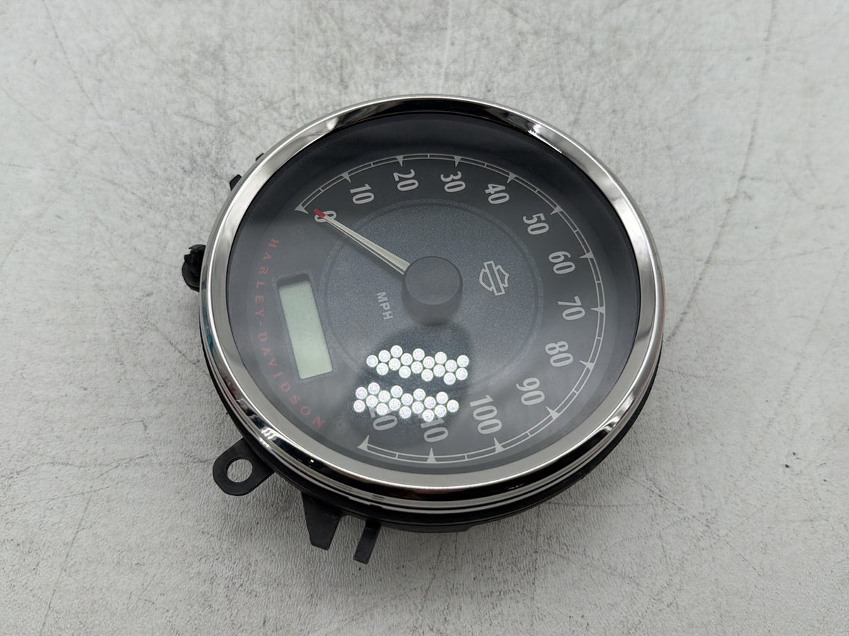 2014 Harley Dyna Switchback FLD OEM Speedo Speedometer Gauge Cluster 18K