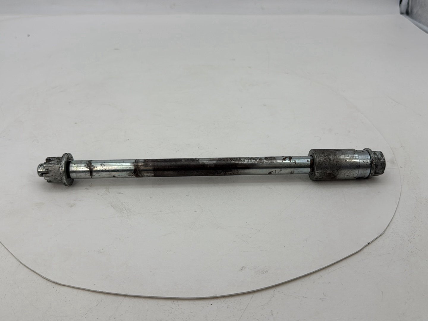 1999 - 2006 Harley-Davidson Dyna Low Rider Rear Wheel Axle Bolt Shaft 41114-90