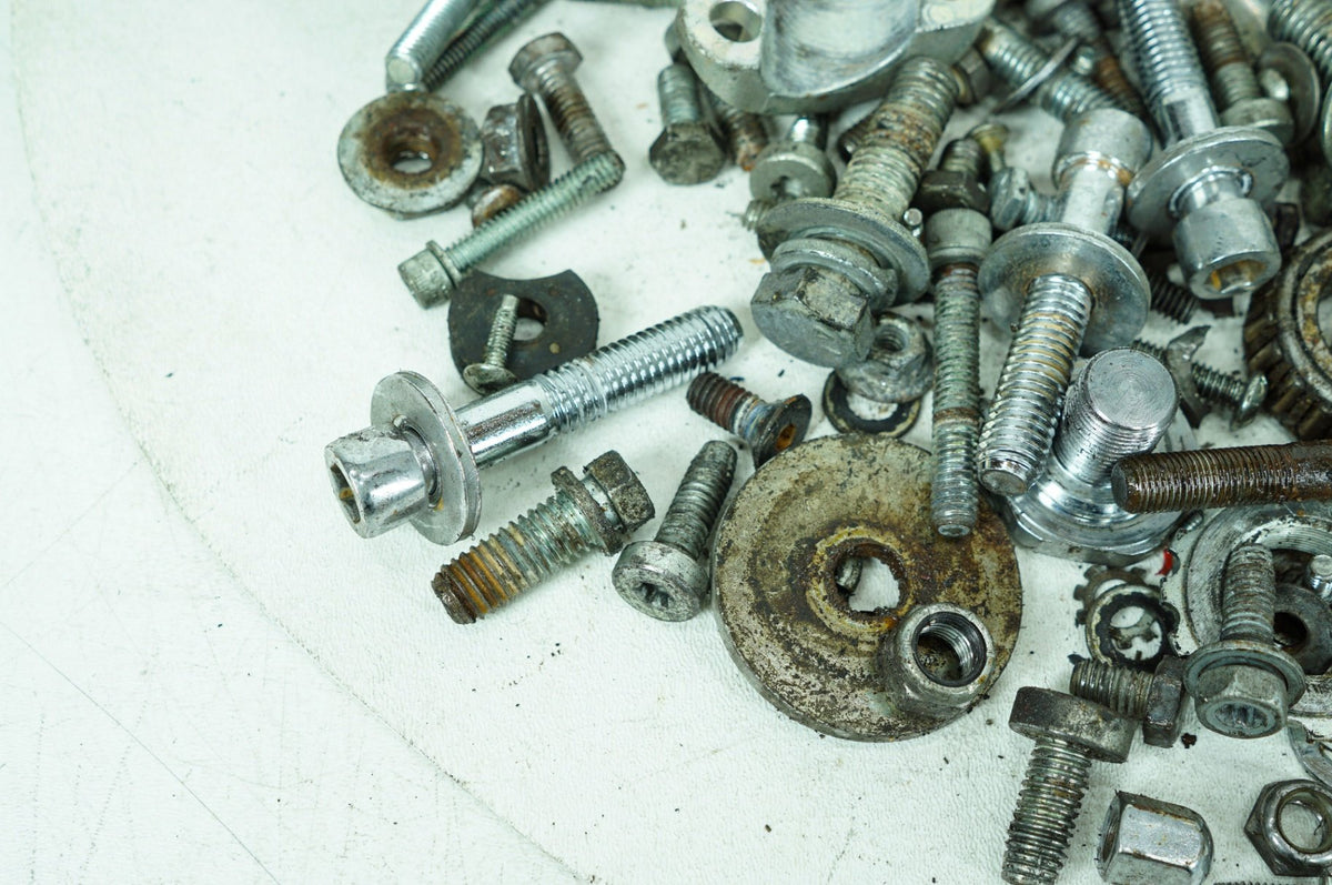 2007 Harley-Davidson Touring FLHTCUI - Hardware Bolts Nuts & Brackets
